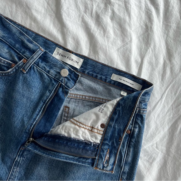 ARITZIA | Denim Forum The ‘90s Ricci Skirt Blue - Picture 3 of 3